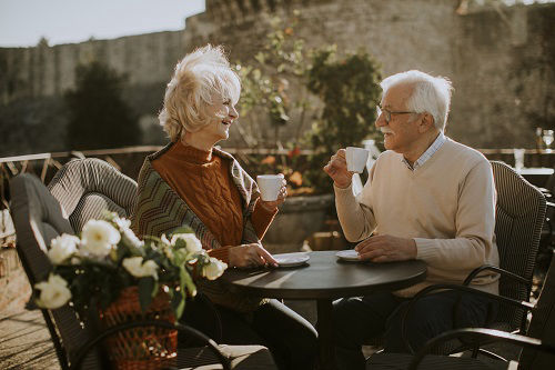 Build a Great Profile on a Senior Match Dating Site
